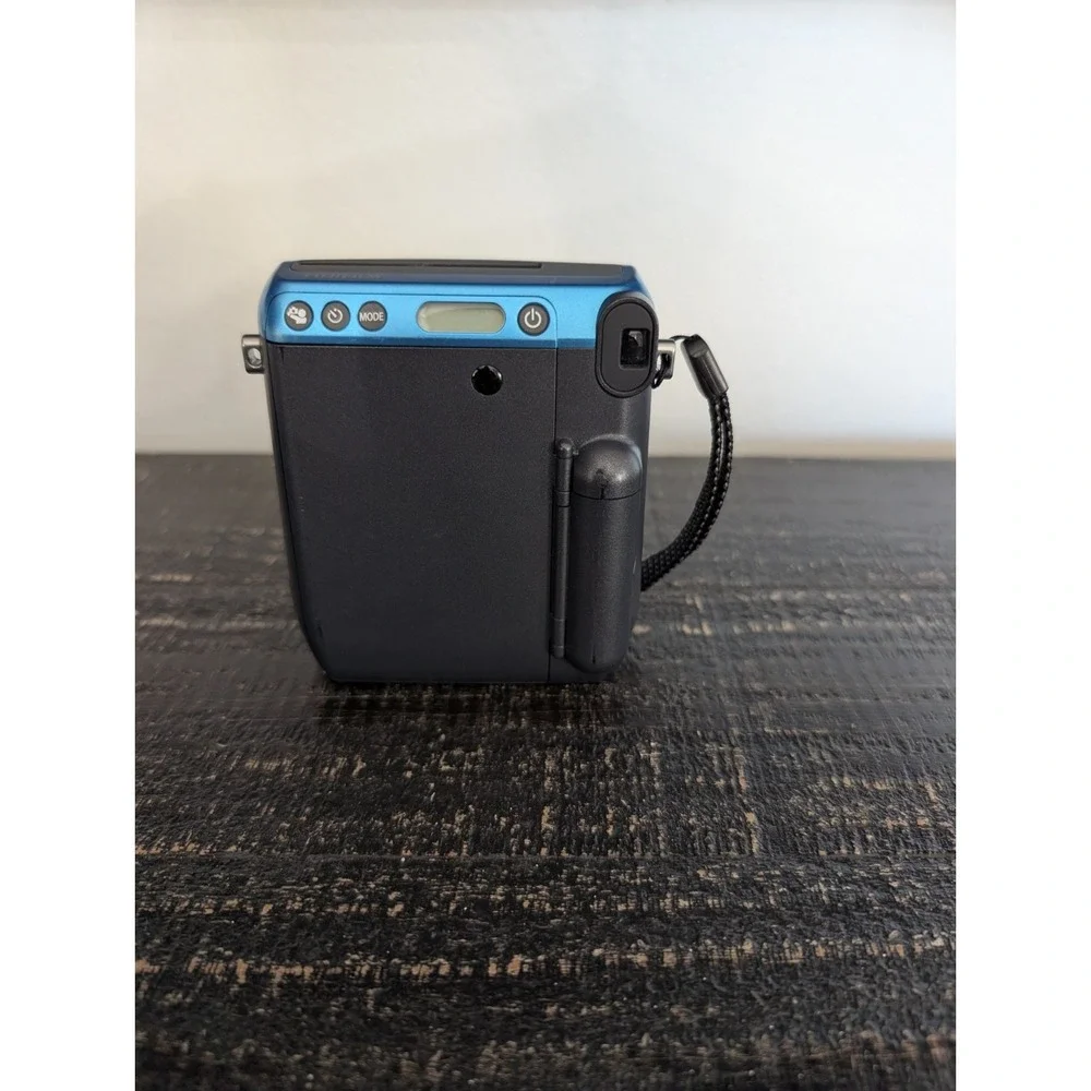 Fujifilm Instax Mini 70 BLUE Instant Film Camera Fully Tested works - Picture 4 of 11